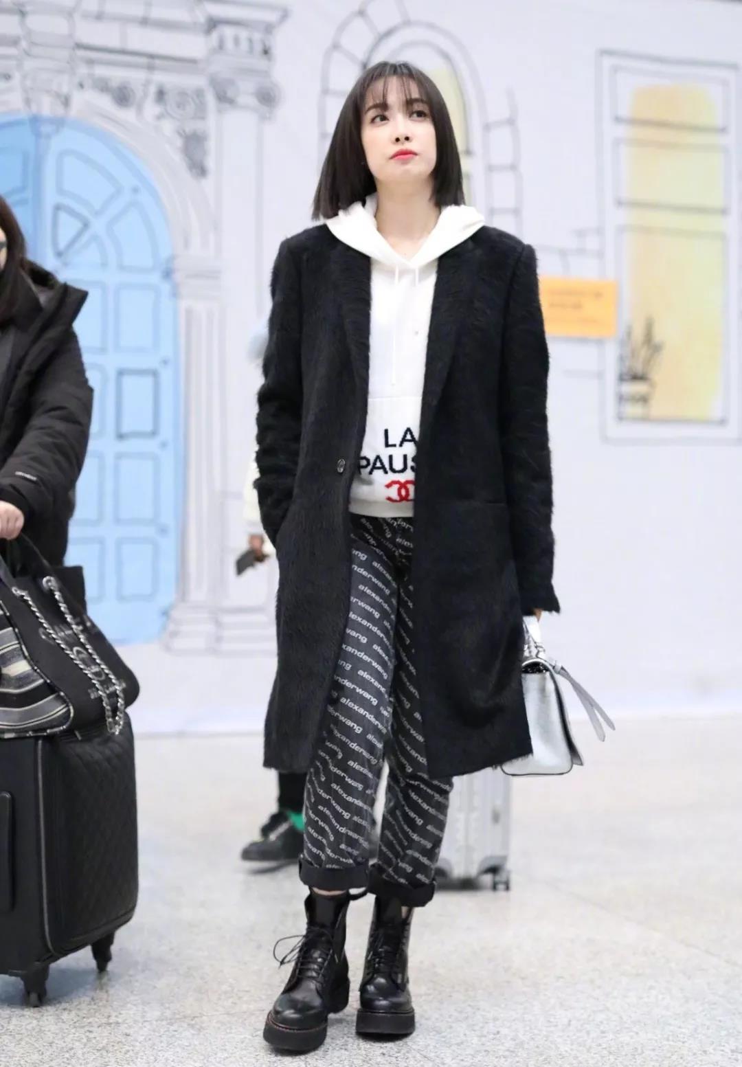 穿黑色衣服特别难看,适合夏天穿的黑色系穿搭