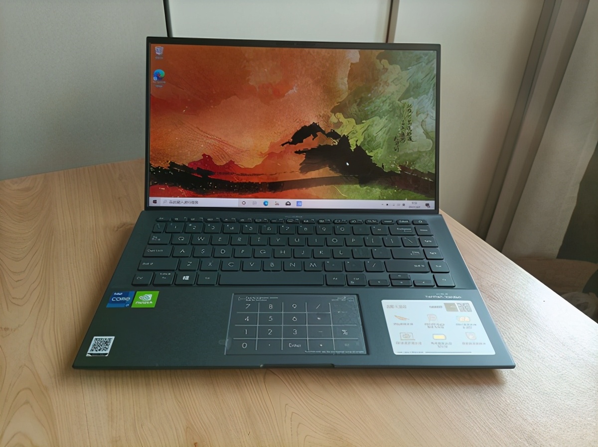 华硕灵耀x凌锋重量究竟是多少,华硕灵耀x凌锋2.8k屏幕