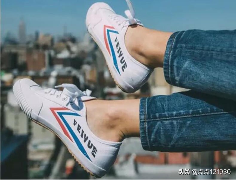 最近最受争议的国潮球鞋,天生复古感十足的球鞋