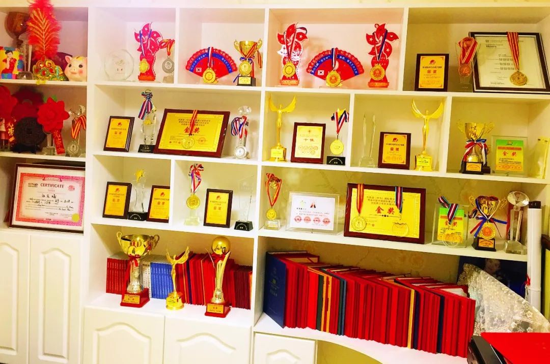 艺术榜样丨开七张岚曦：斩获大奖无数，同龄人眼中的小明星