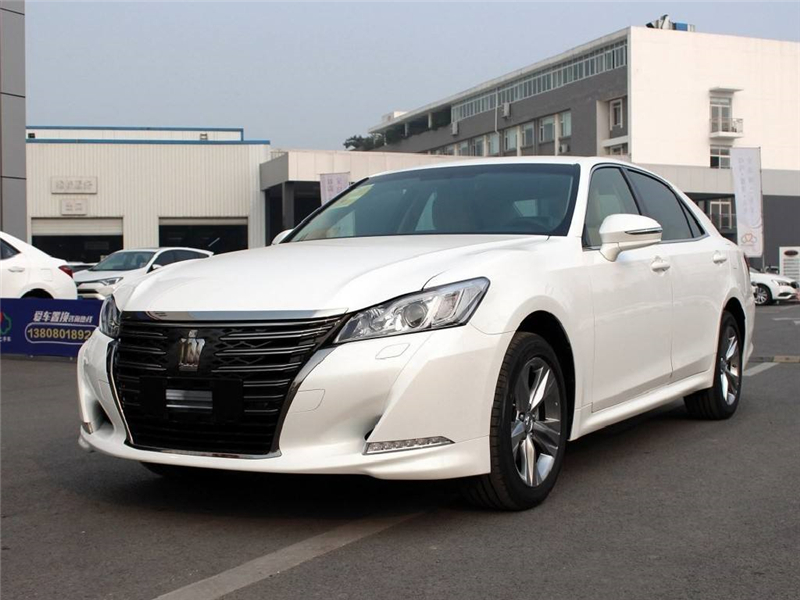 当你面对合资品牌高端车型和豪华品牌低端车型时，会怎么选？