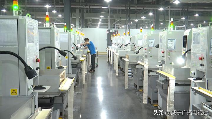 记者观察:龙头企业总部迁往赤壁的背后