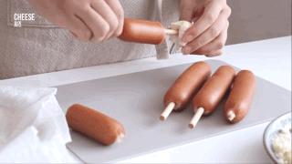 一根热狗的价格,做好的热狗一般地摊卖多少钱一根