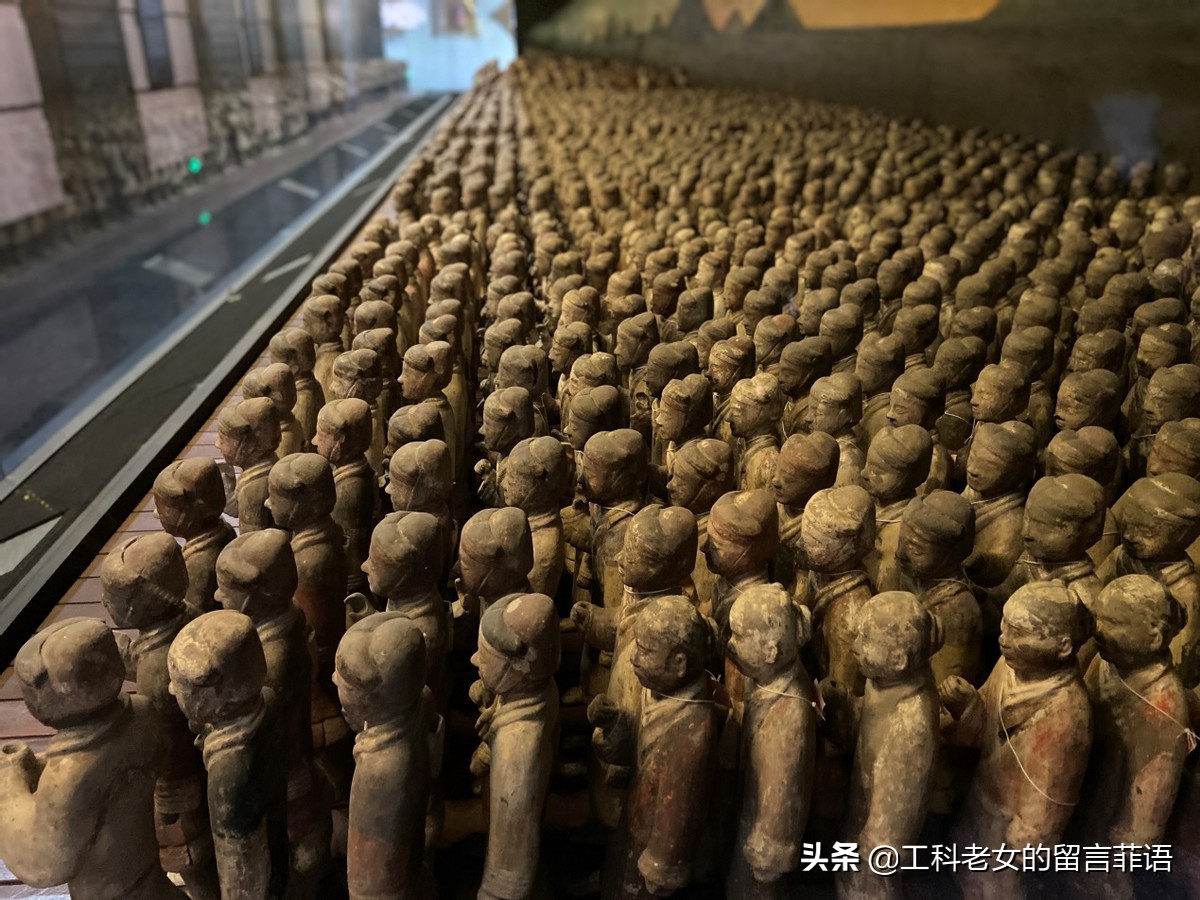 咸阳西汉兵马俑,陕西历史博物馆彩绘胡人骑驼俑