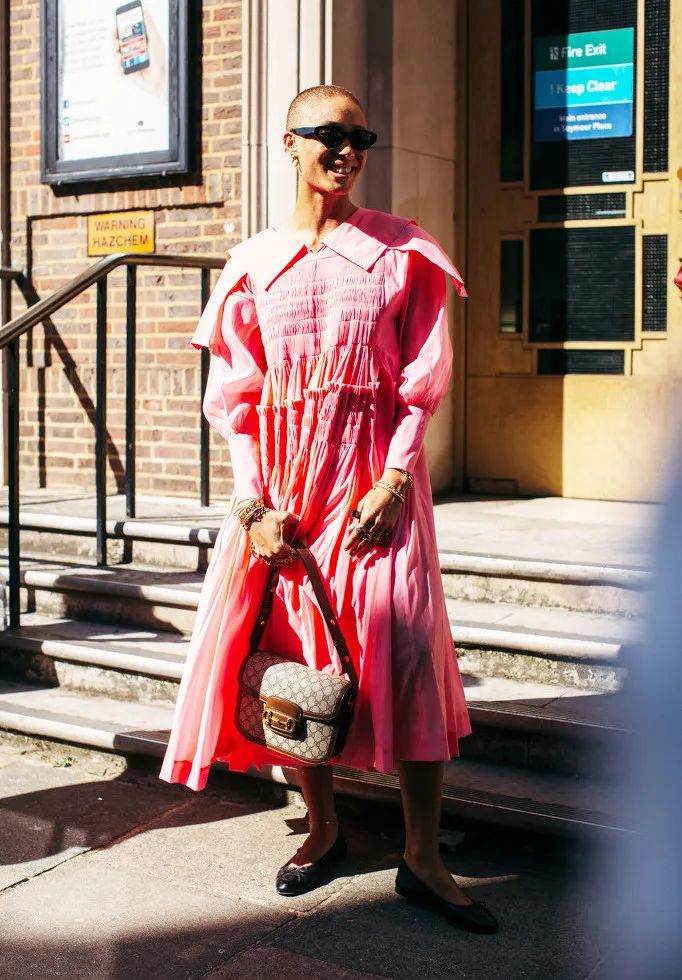 公主穿娃娃裙,穿娃娃裙美得认不出