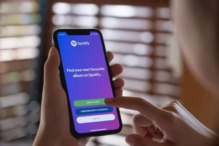 播客们的2021:从「路边摊」到巨头「盘中餐」