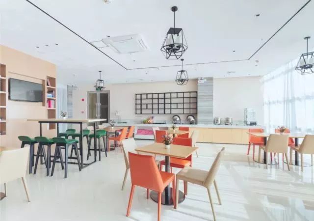 开酒店是什么体验,开酒店是做生意吗