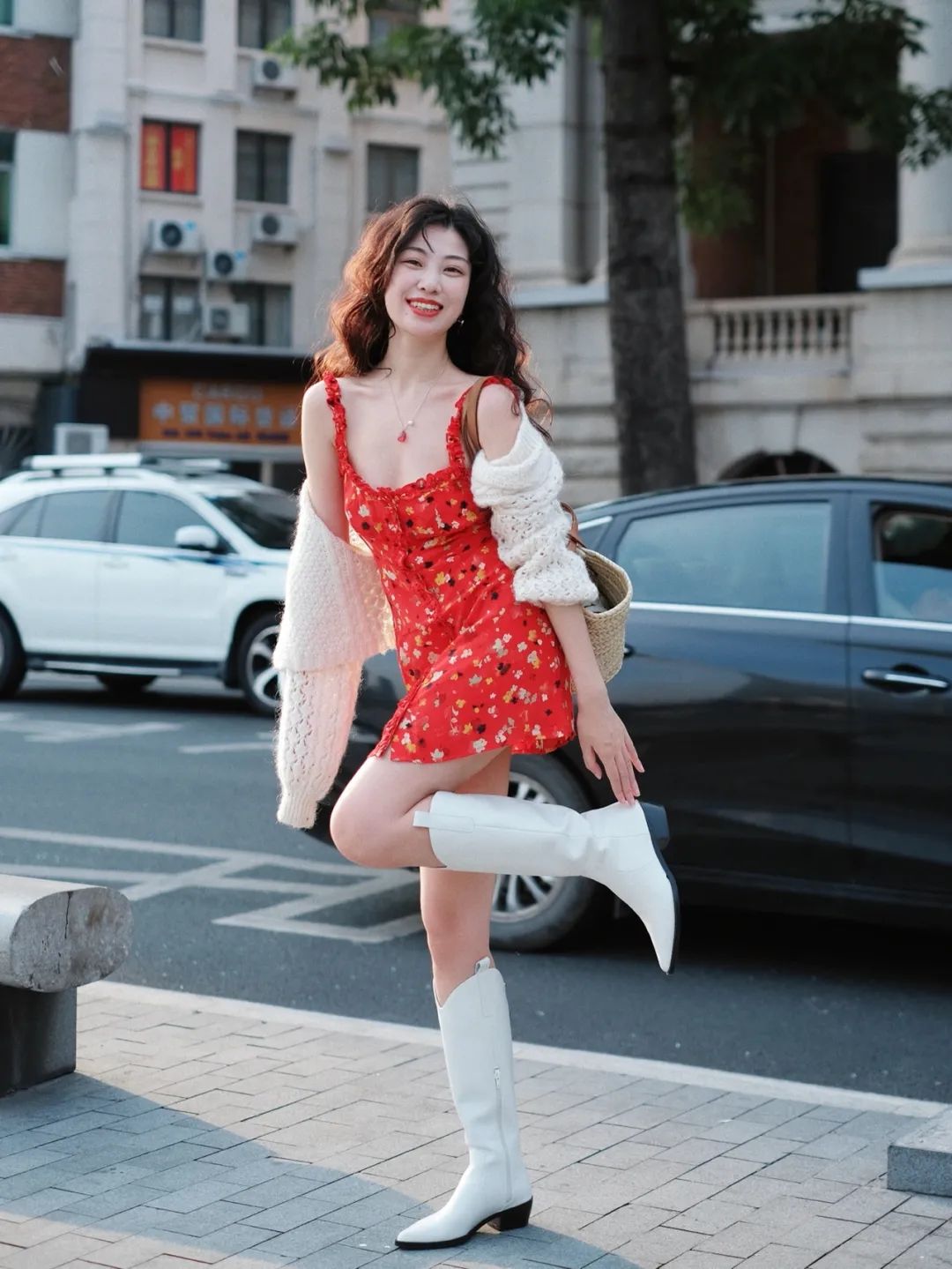 胖mm粗腿马丁靴冬季加绒羊羔绒,今年最火的中筒靴粗腿圆头马丁靴