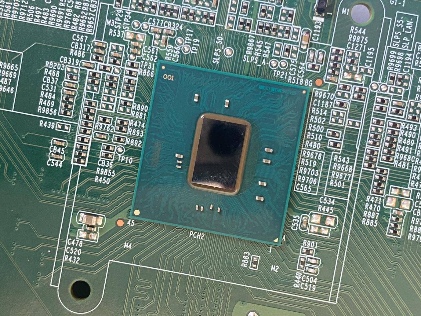 换cpu和主板电脑里的东西还有吗,电脑系统是装在主板还是cpu上