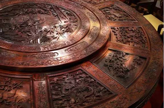 红木餐桌如何选专家来支招,市面上常见的红木餐桌有哪些