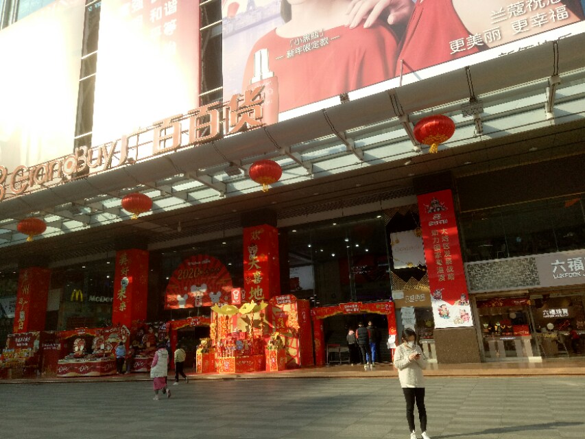 广州商业街区步行街,街道空荡荡