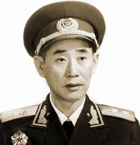 叶飞请示：是不是连美舰一起打？毛*东泽**回答：只打蒋舰，不打美舰