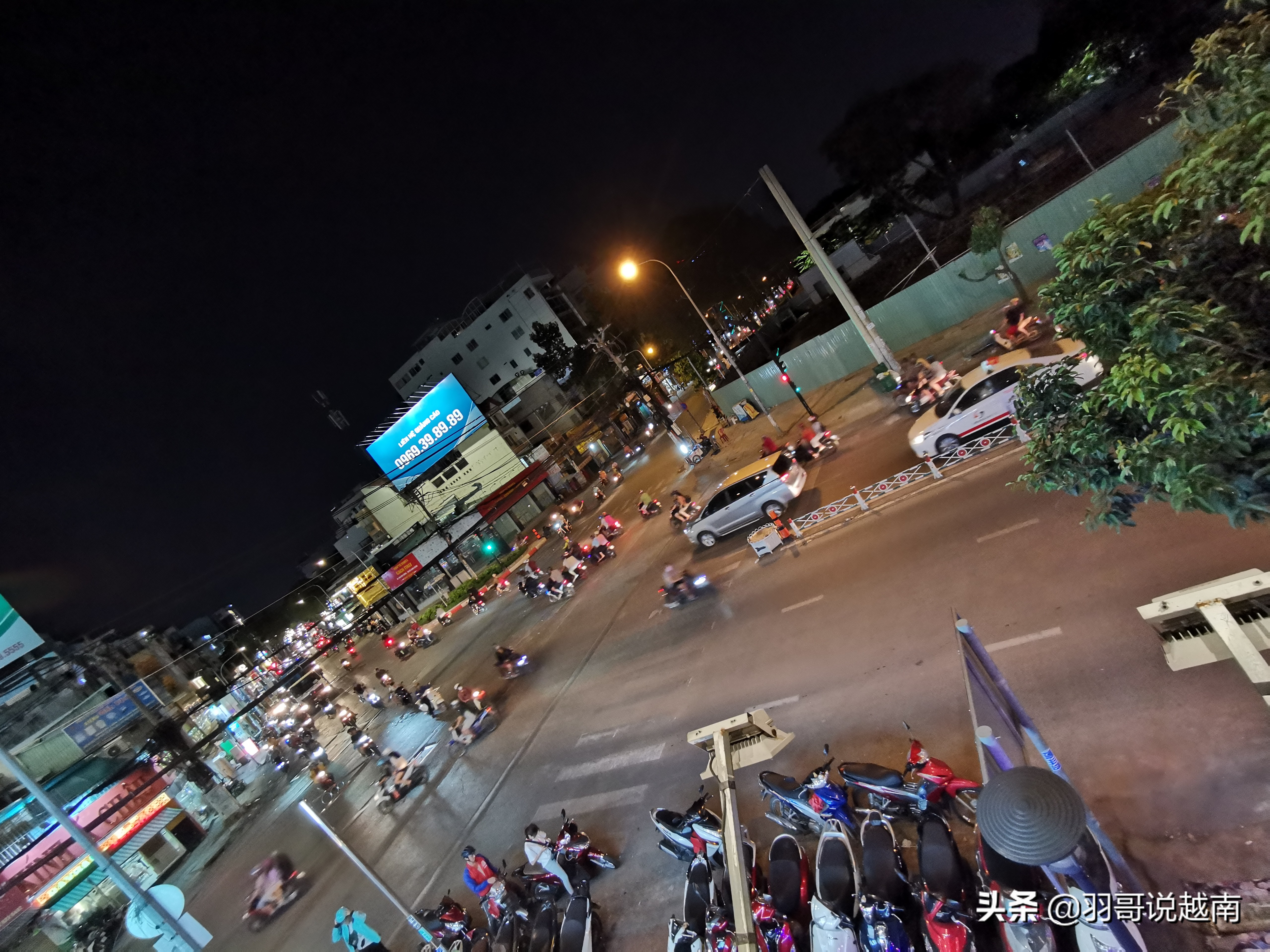 在越南有辆摩托就能拥有一切,在越南旅游能找到女朋友吗