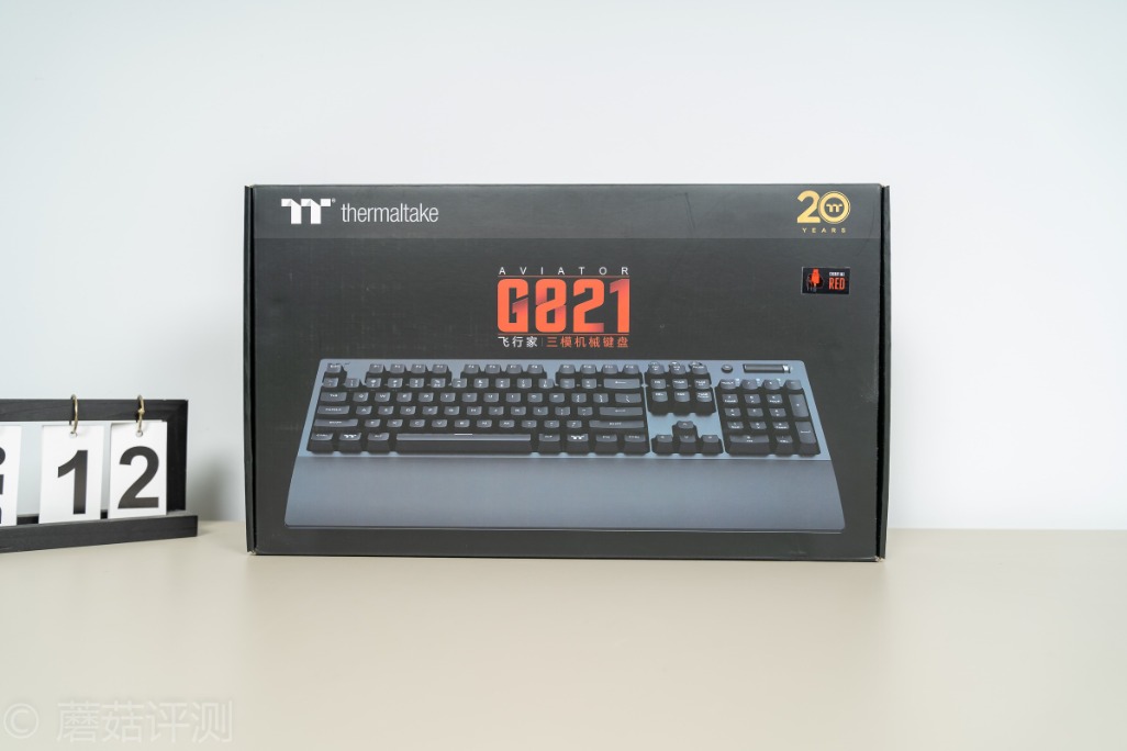 做工细腻手感超好,曜越g821多模电竞机械键盘