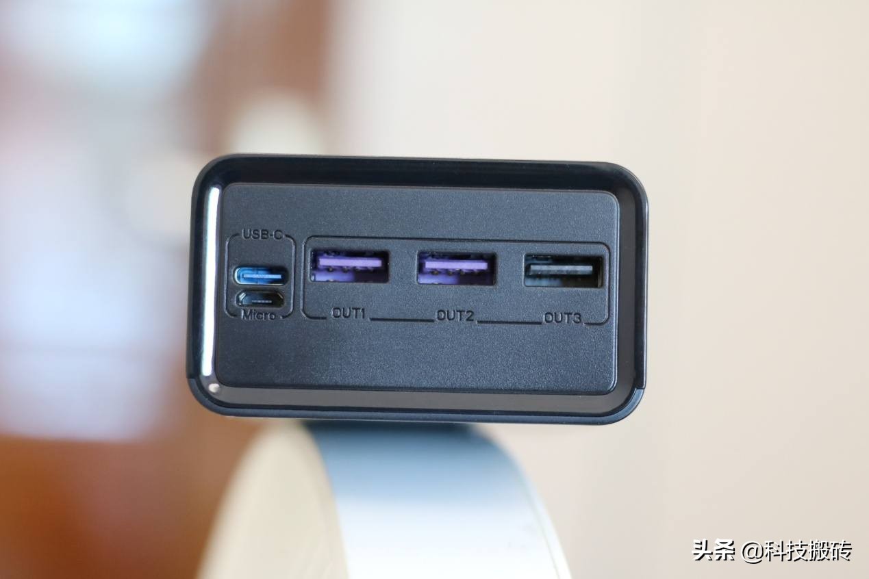 又是一款“国民好物”，40000mAh，aigo移动电源体验