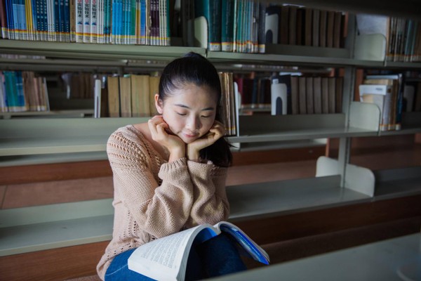 为什么家长陪读孩子动力越不足,陪读成绩好但条件不好还要坚持吗