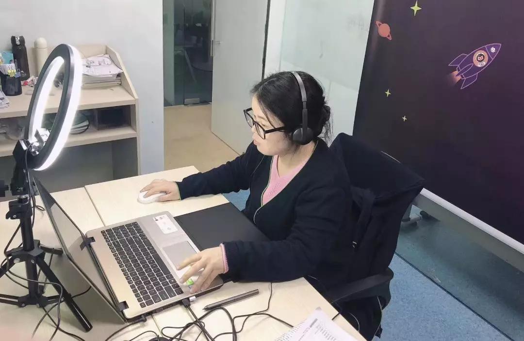 鐤儏鏃犳儏浜烘湁鎯呯嚎涓嬫湇鍔℃殩浜哄績,鐤儏鏃犳儏浜烘湁鎯呯埍蹇冨姪瀛︽殩浜哄績