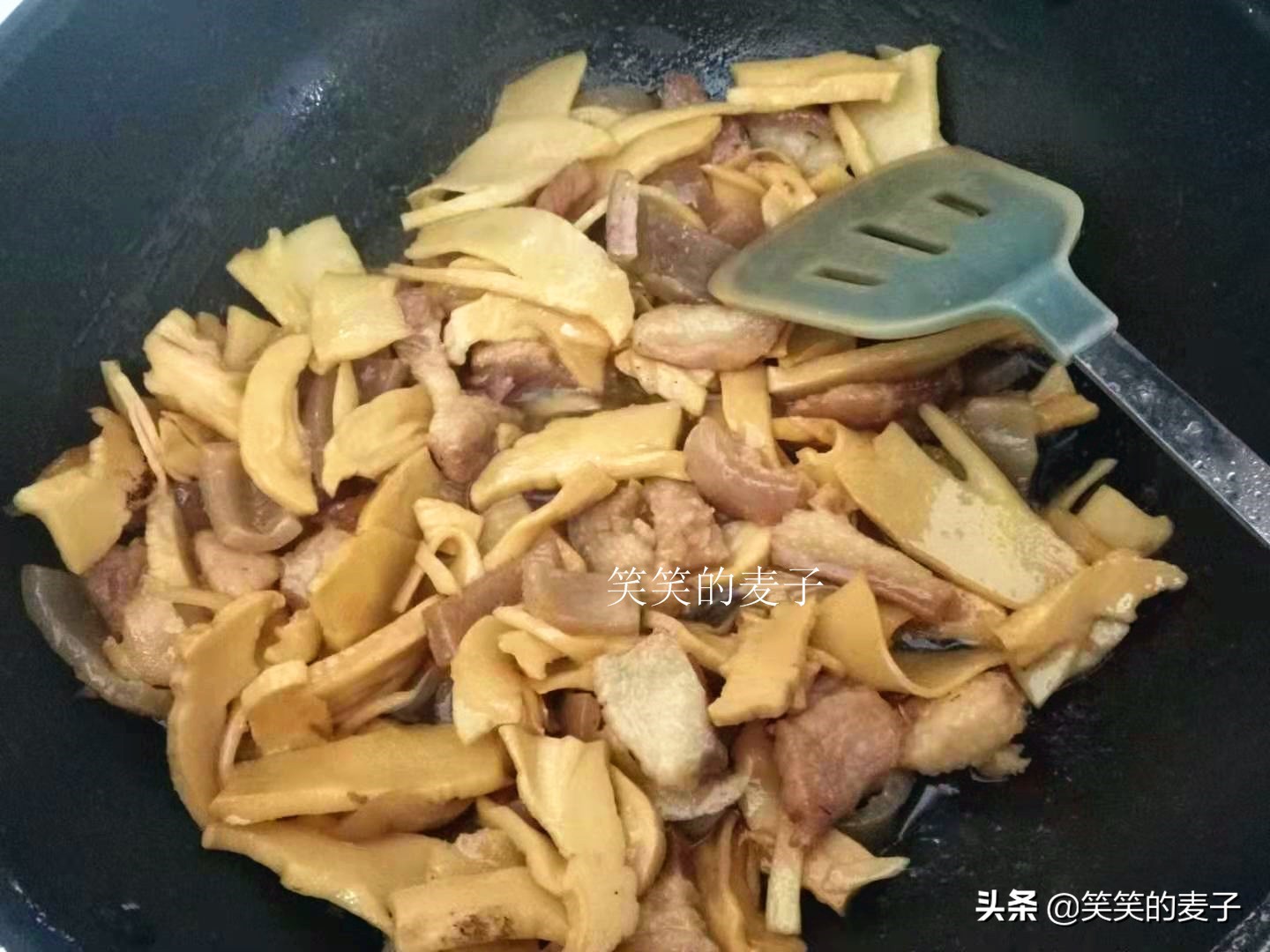 毛竹笋干怎么泡发最快最好吃,自己做笋干泡多少时间可以烧肉