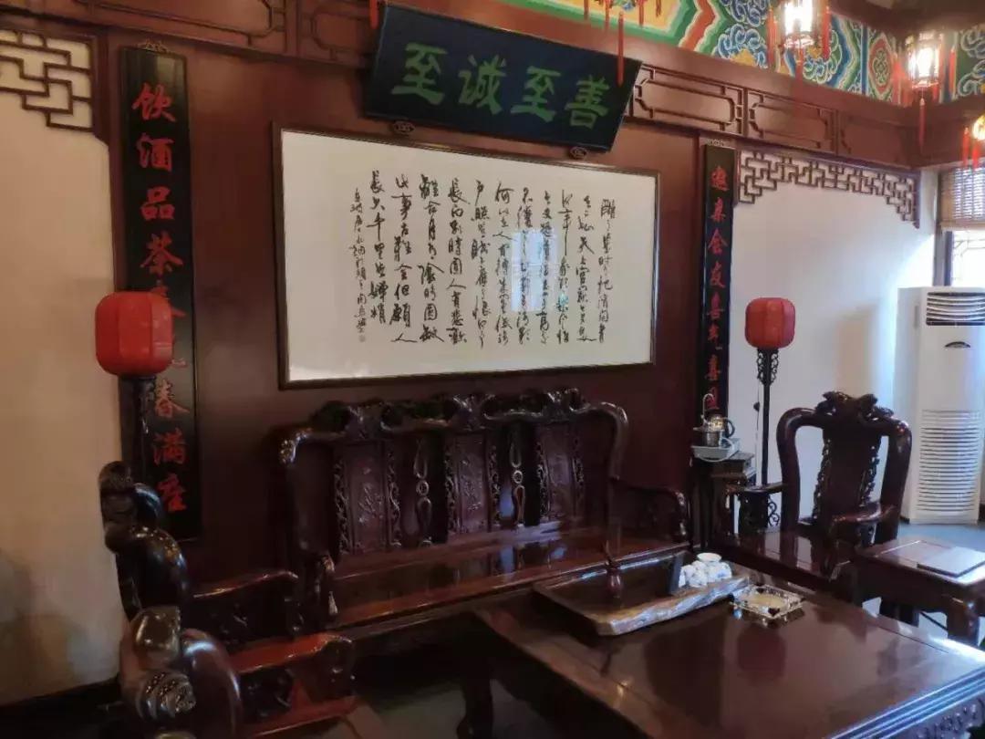 她17岁逃婚出深山，如今在无锡，开了南长街上最大的酒楼