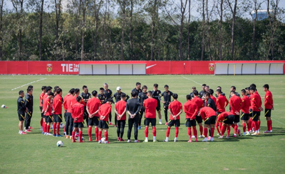 为主教练李铁的国家队支一招并希望球员珍惜为国出征的机会