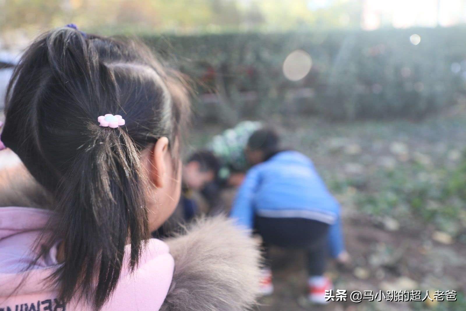 孩子在学校受排挤家长的正确做法,孩子在学校被排挤妈妈的做法