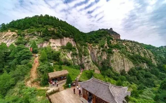 全国300多个著名景区免费游！别忘了带上这个证~