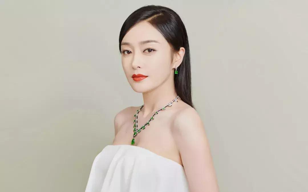 秦岚说演员瘦得跟鬼一样,年轻的秦岚是什么样子