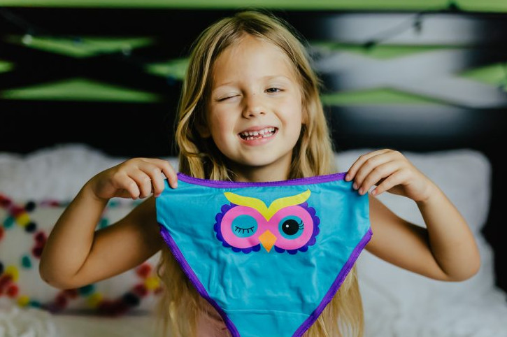 宝宝多大穿裤子还要穿内裤,宝宝不能穿开裆裤应该怎么穿