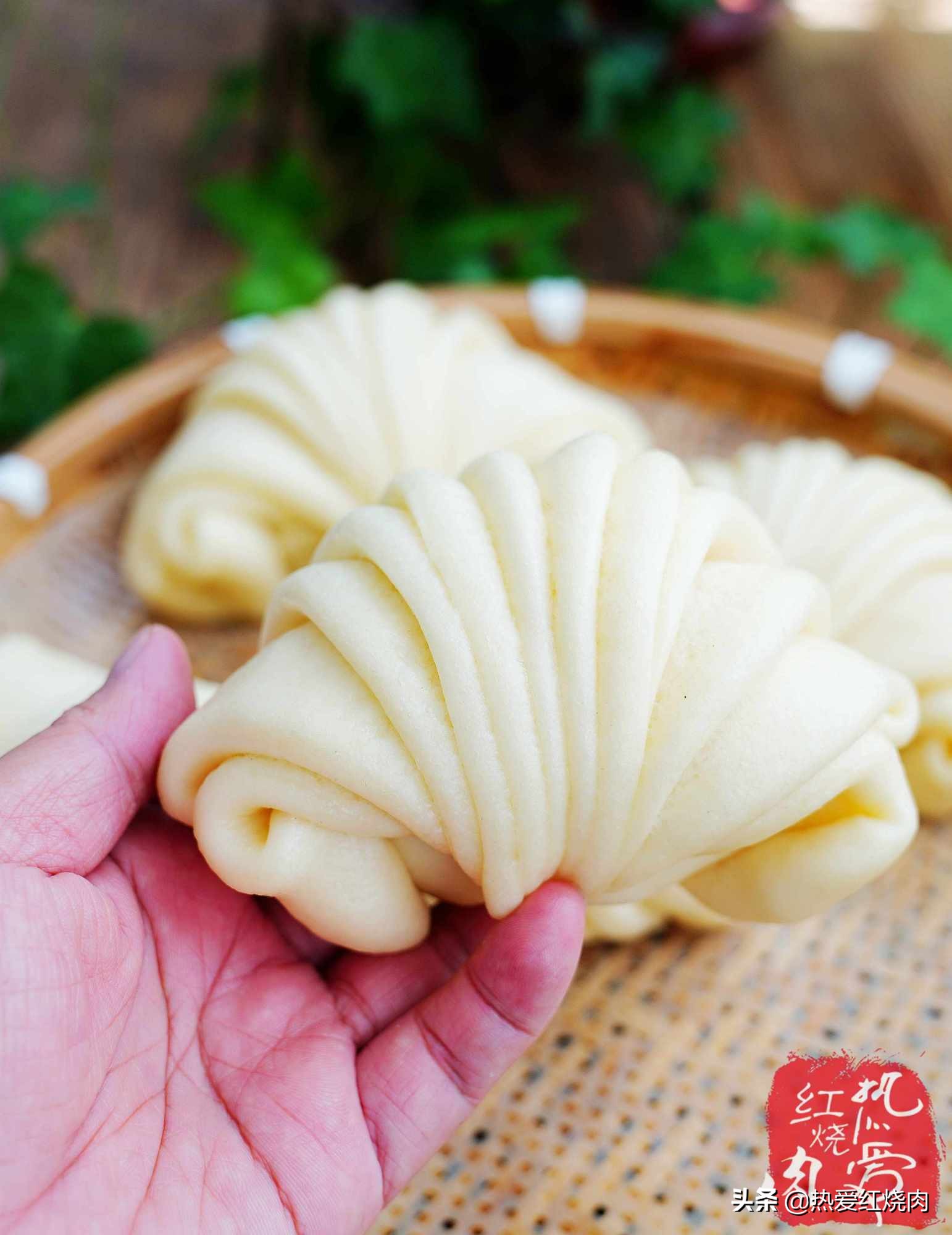 为啥蒸出来的面条是黏的,面食蒸了为什么会塌