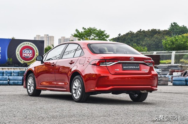 买丰田卡罗拉还是买日产轩逸,轩逸混动卡罗拉双擎跑网约车