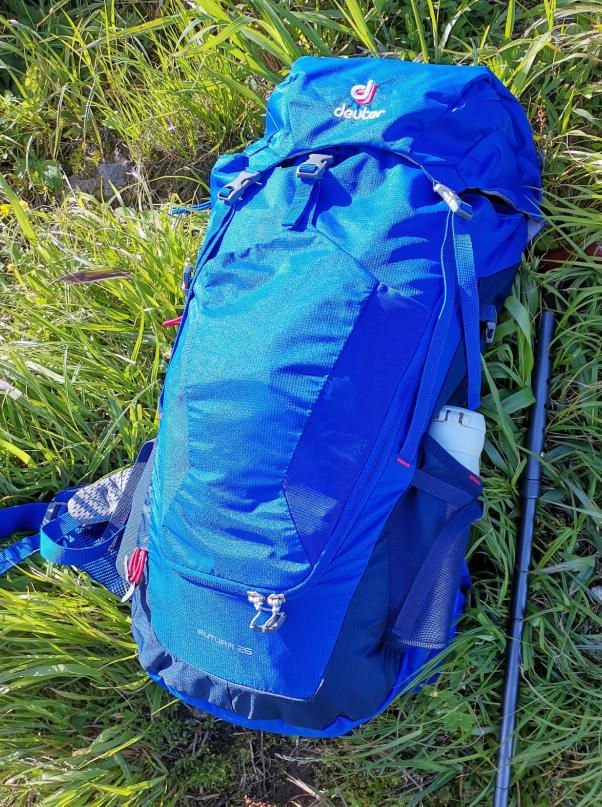 再也不怕背包被汗湿了：多特福特拉26L户外背包评测