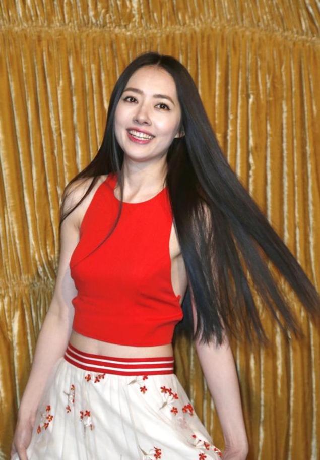 郭碧婷早期穿搭,郭碧婷婚后经历