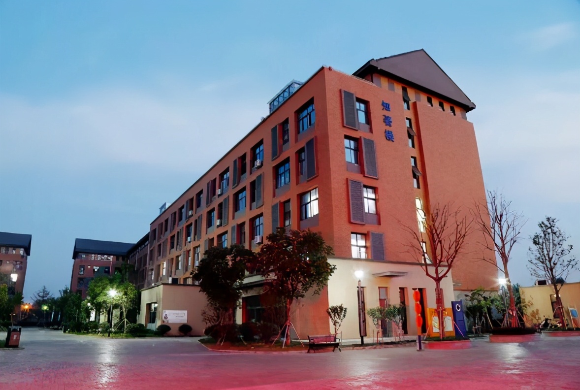 徐州华顿国际学校电话,徐州华顿国际学校师资怎样