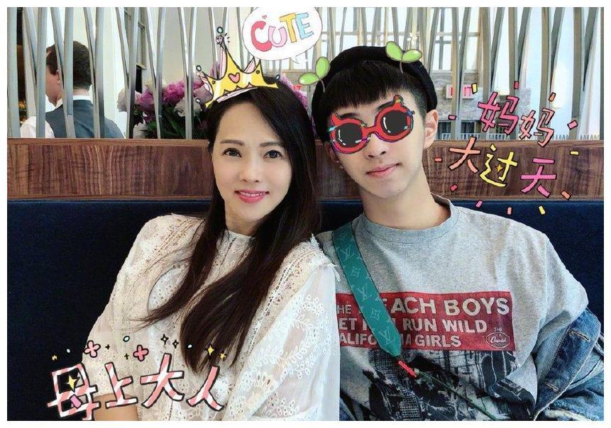 伊能静儿子穿女装做美甲,伊能静儿子美甲视频