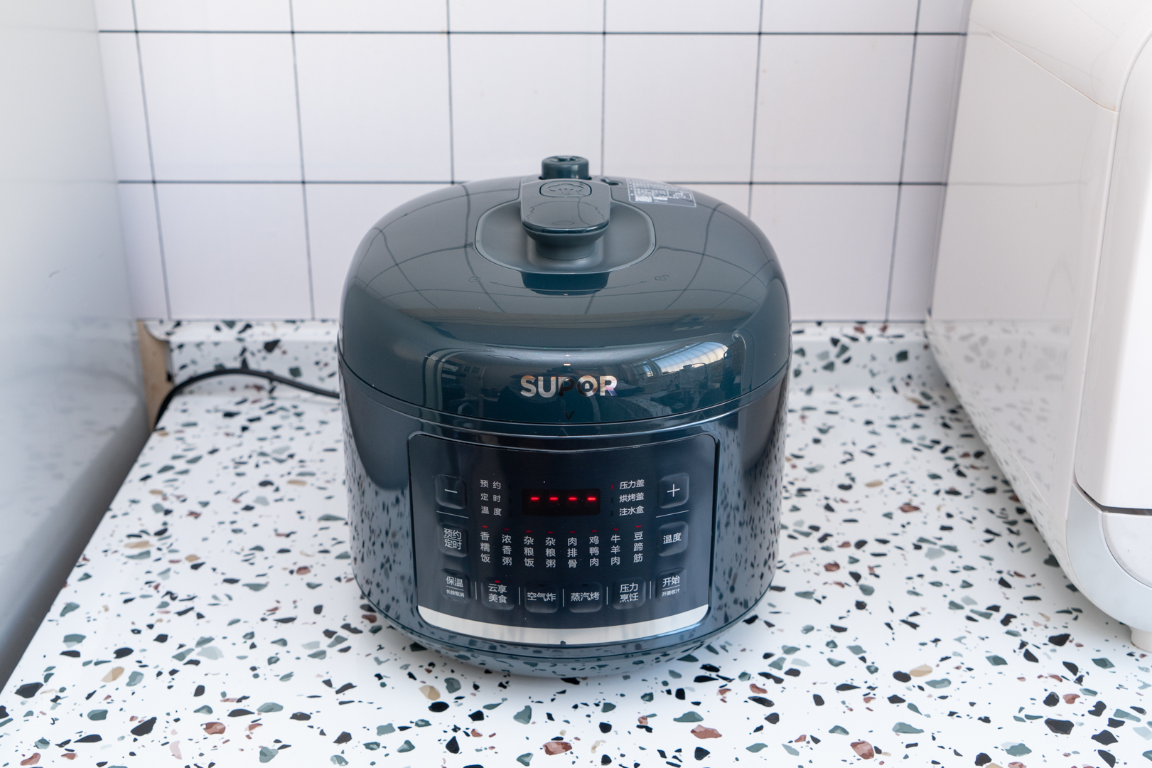 苏泊尔新款带菜谱的电压力锅,经济实惠的苏泊尔电压力锅