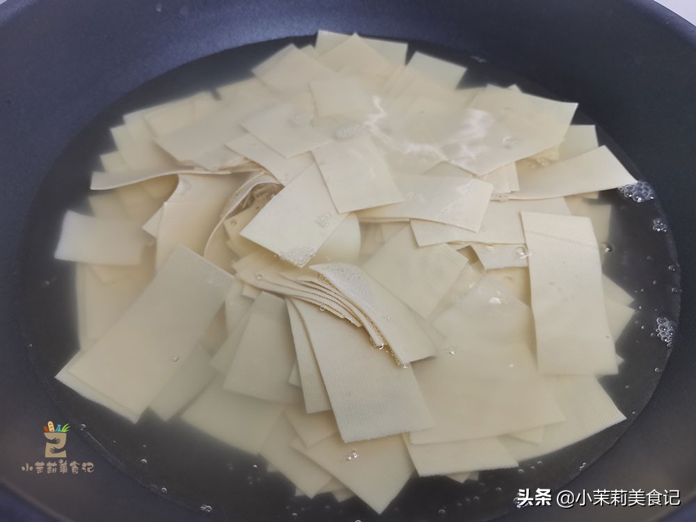 尖椒干豆皮怎么做好吃,做尖椒干豆腐用颗粒碱吗