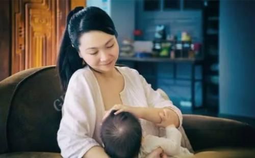 胸小没有奶？初乳有毒不能喝？关于母乳的这8个“常识”都要谣言