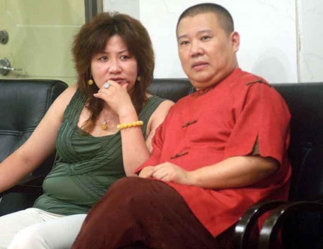 郭德纲和赵本山的巅峰对决,郭德纲的资产能跟赵本山比吗