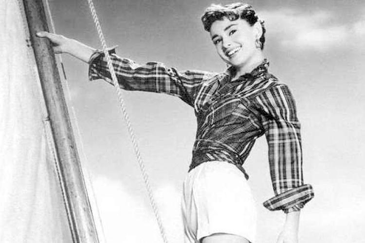 回头率百分之百的短裤,如何选透气短裤女生穿好看