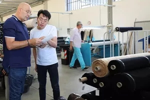 白小t最新款t恤,白小t服装性价比