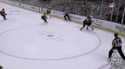 蓝调拿下球队首个斯坦利杯总冠军,奥赖利荣膺季后赛MVP