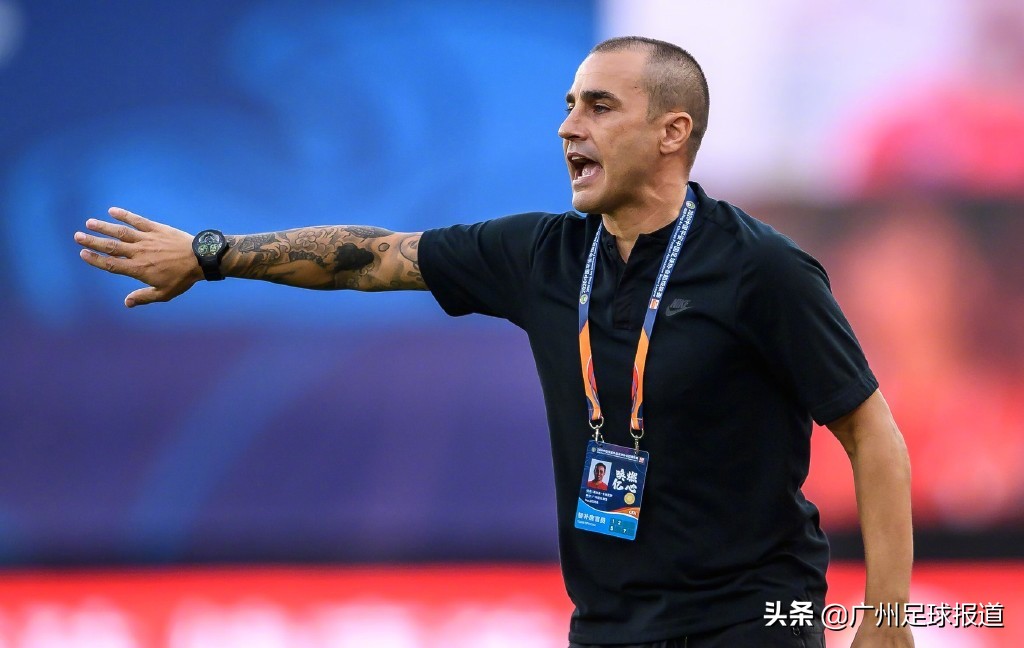 误判两个点球！中超名哨将错就错，广州恒大再遭不公正判罚