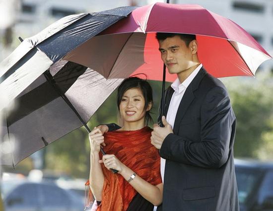 姚明和叶莉背后不一样的故事,姚明叶莉爱情故事