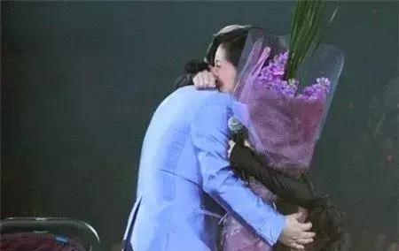 杨千嬅45岁：爱过三个张志明，只凭孤勇的烈女，终于拥有了温柔