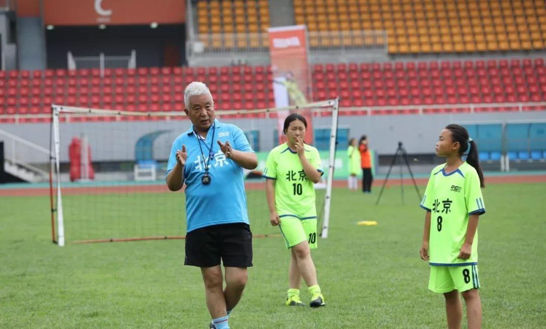 带领国足亚洲杯夺冠,亚洲杯中国男足门将