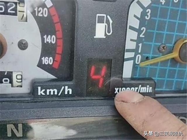 摩托车脚踩打不着火最好解决办法,摩托车冬天打不着火可以浇开水吗