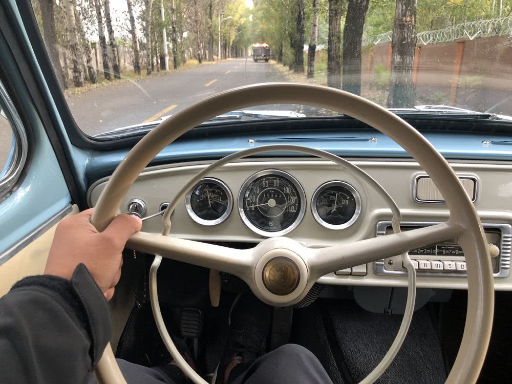 五菱之光一年费用是多少,3万五菱之光新车报价