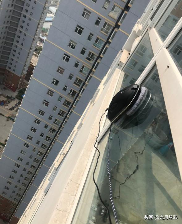 玻璃擦不干净小窍门,玻璃擦不干净的小妙招