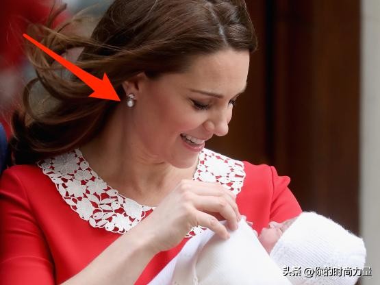 凯特王妃又戴莲花王冠,凯特王妃加冕时戴的什么耳环