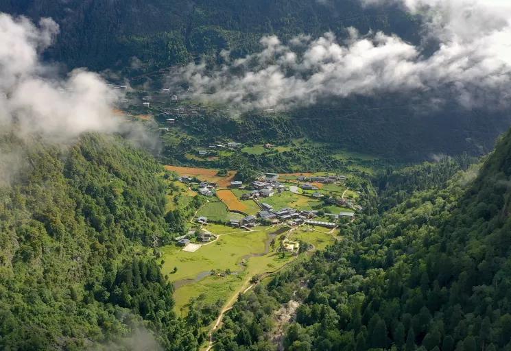 美丽云南（第二季）|香格里拉深处最耀眼的明珠——美名：迪庆·德钦县